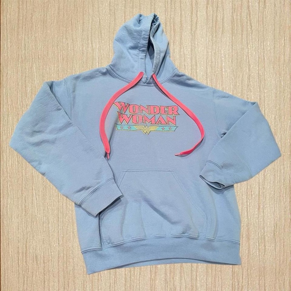 Six Flags blue Wonder Woman hoodie sweatshirt 💖